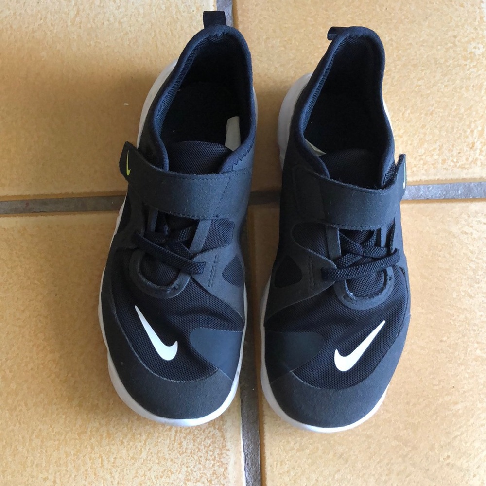 Nike Free Run Sneakers